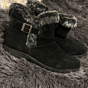 Khombu Black Faux Fur Winter Boots